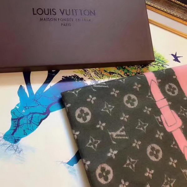 Louis Vuitton Scarf LV919768A
