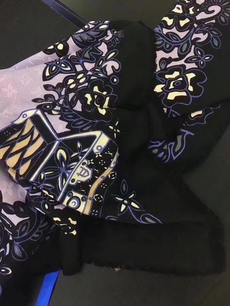 Louis Vuitton Scarf LVS919868B