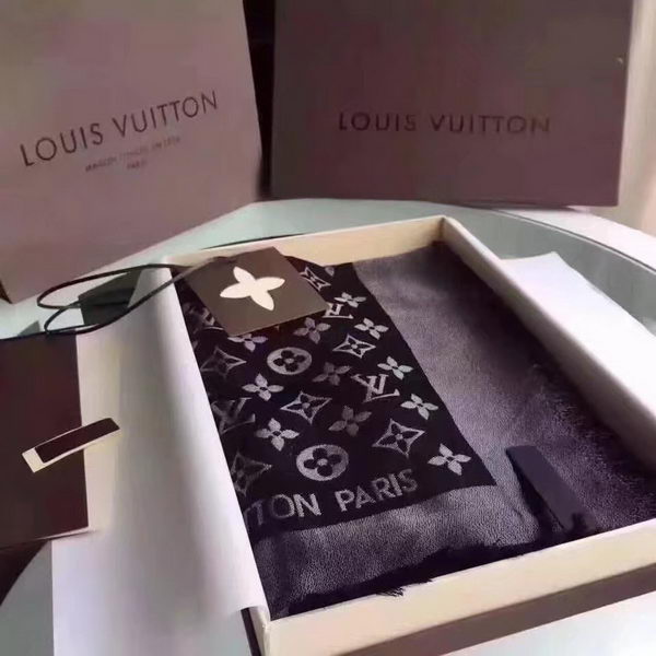 Louis Vuitton Scarf LVS92110D