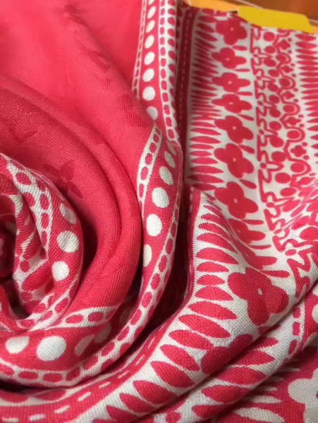 Louis Vuitton Scarf LVS92113A