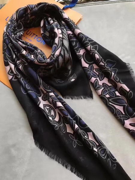 Louis Vuitton Scarf LVS92116A