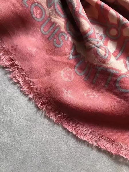 Louis Vuitton Scarf LVS92116B