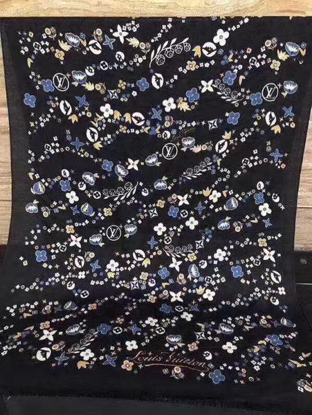 Louis Vuitton Scarf LVS9211B