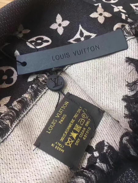 Louis Vuitton Scarf LVS9213B