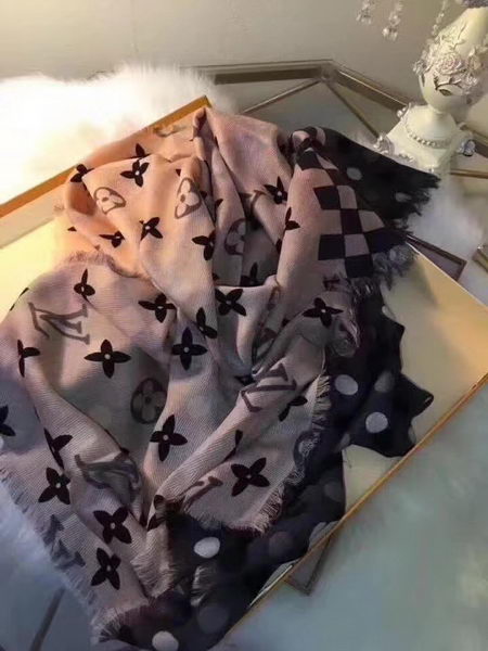 Louis Vuitton Scarf LVS9218B