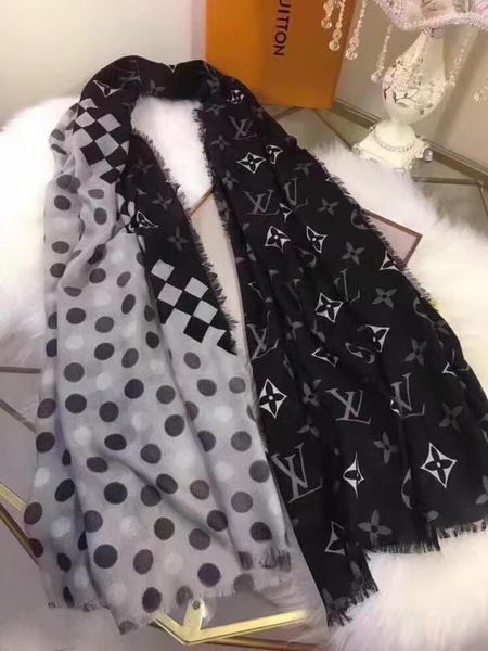 Louis Vuitton Scarf LVS9218C