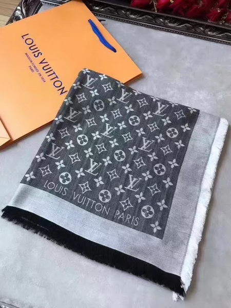 Louis Vuitton Scarf LVS9219I