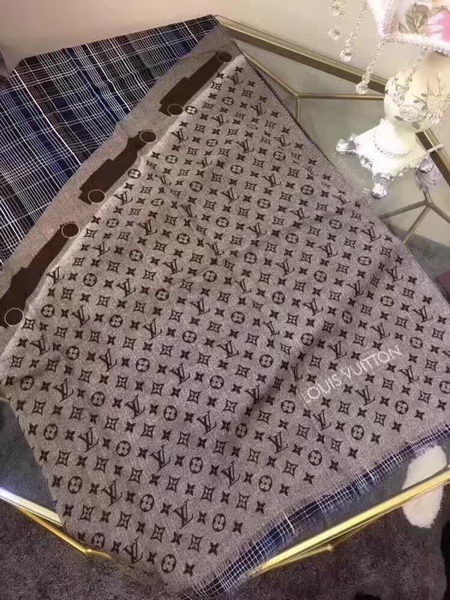 Louis Vuitton Scarf LVS9231B