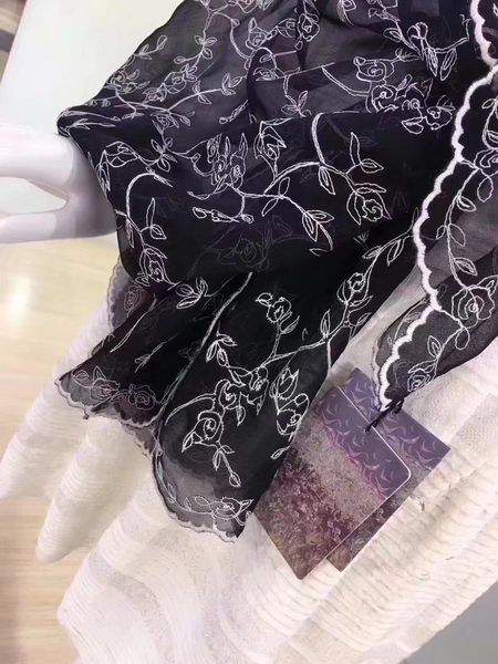 Valentino Scarf VT9211