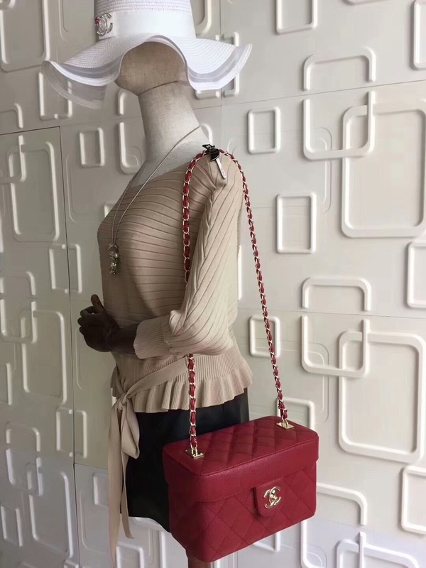 Chanel Cosmetic Bag Caviar Leather CHA6600 Red