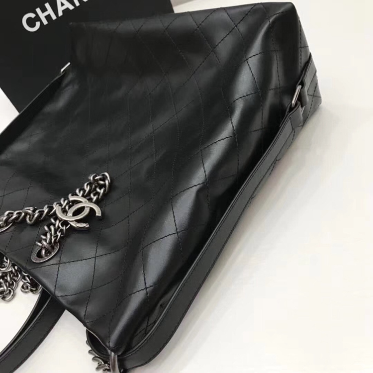 Chanel Calfskin Leather Tote Bag A98697 Black