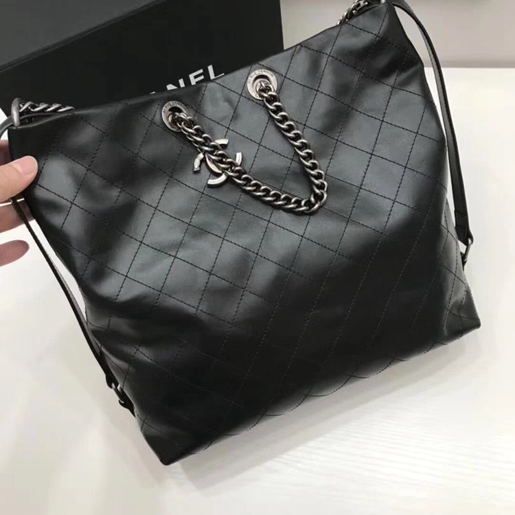 Chanel Calfskin Leather Tote Bag A98697 Black