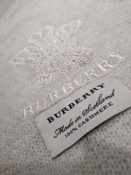 Burberry Cashmere Scarf BU1105H