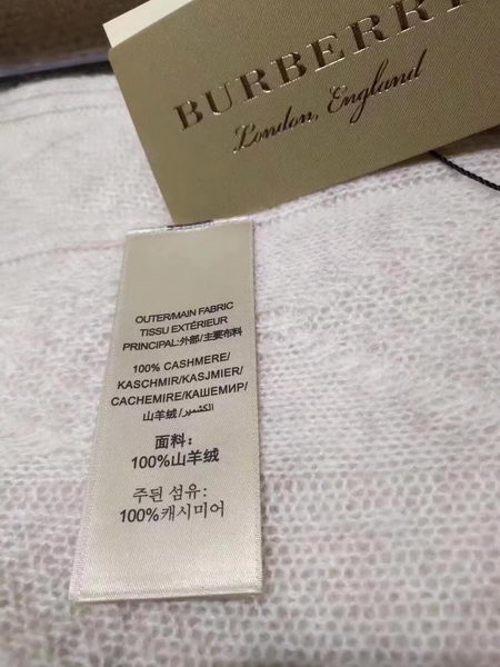 Burberry Cashmere Scarf BU1105H