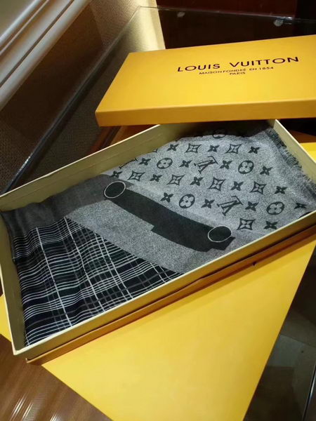 Louis Vuitton Cashmere Scarf LV1101A