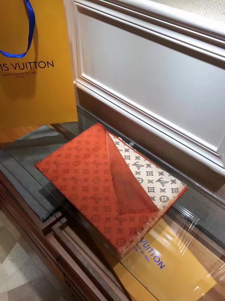 Louis Vuitton Cashmere Scarf LV1105A