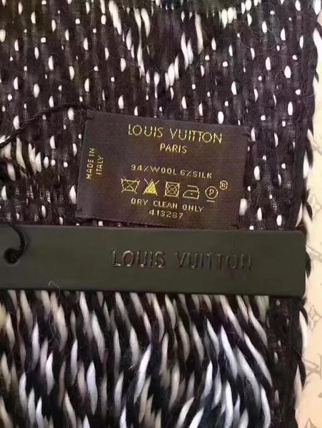 Louis Vuitton Cashmere Scarf LV1106B