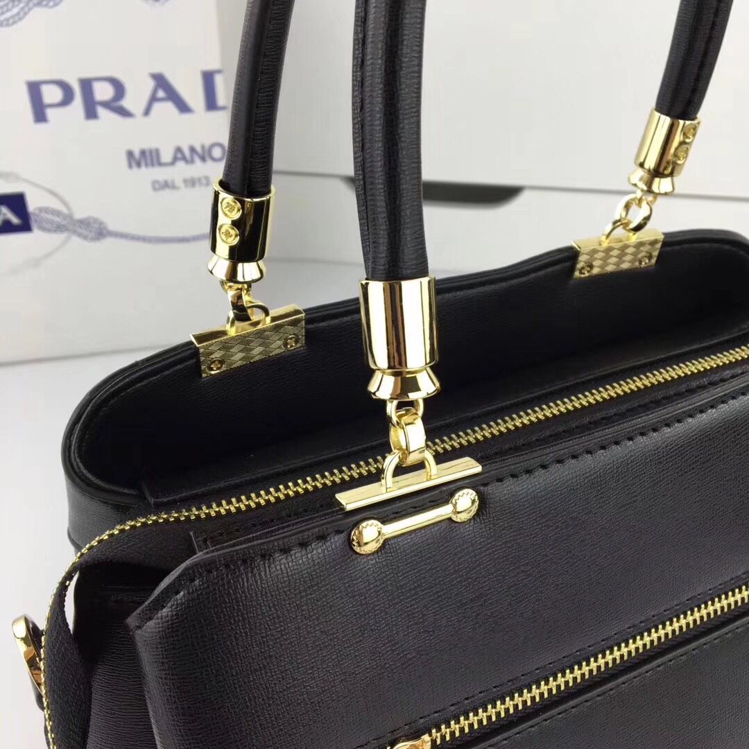 Prada Calfskin Leather Tote Bags 88125 Black