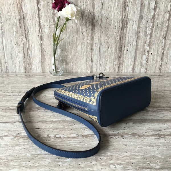 Gucci 2018 Fashion Show Shell Shoulder Bag 501122 Blue