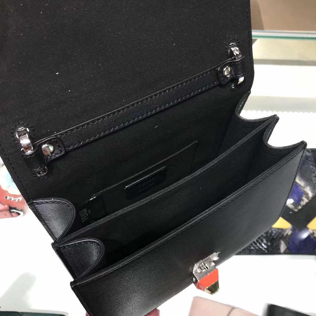 Fendi Calfskin Leather Shoulder Bag 8111 Black