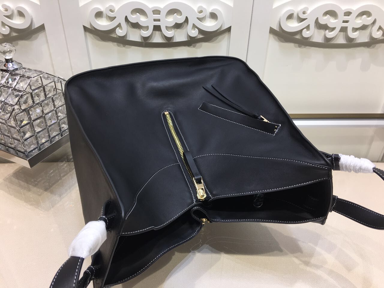 Loewe Hammock Bag Calfskin Leather 1100 Black