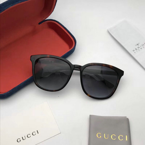 Gucci Sunglasses GGS150272G1021