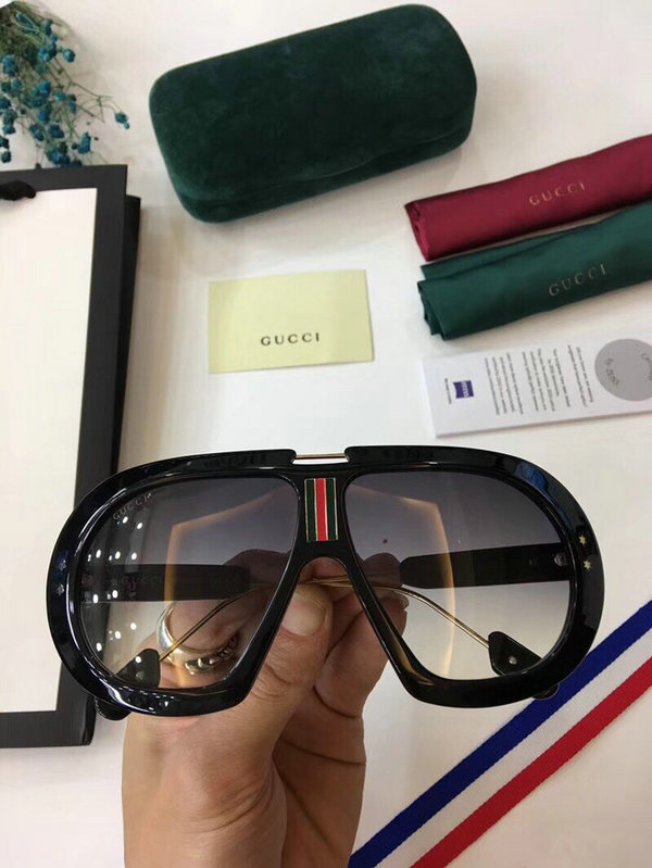 Gucci Sunglasses GGS150272G103