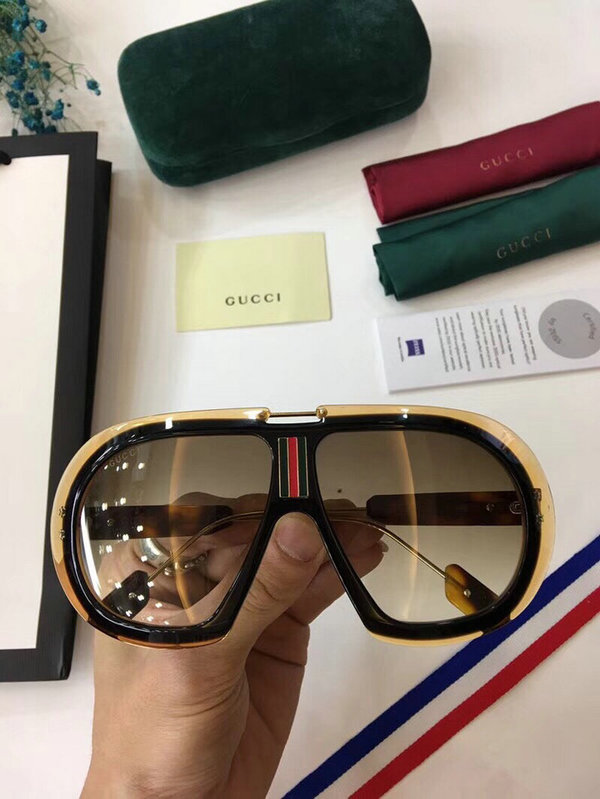 Gucci Sunglasses GGS150272G106