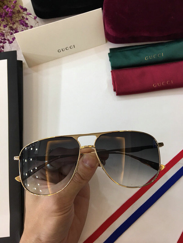 Gucci Sunglasses GGS150272G302