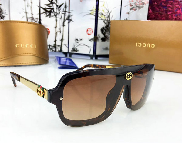 Gucci Sunglasses GGS150272G93