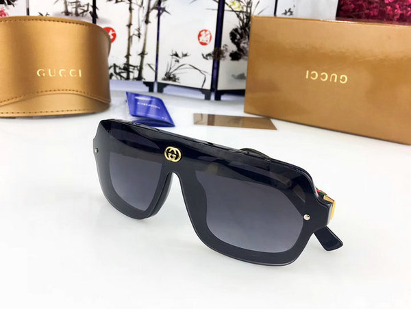 Gucci Sunglasses GGS150272G97
