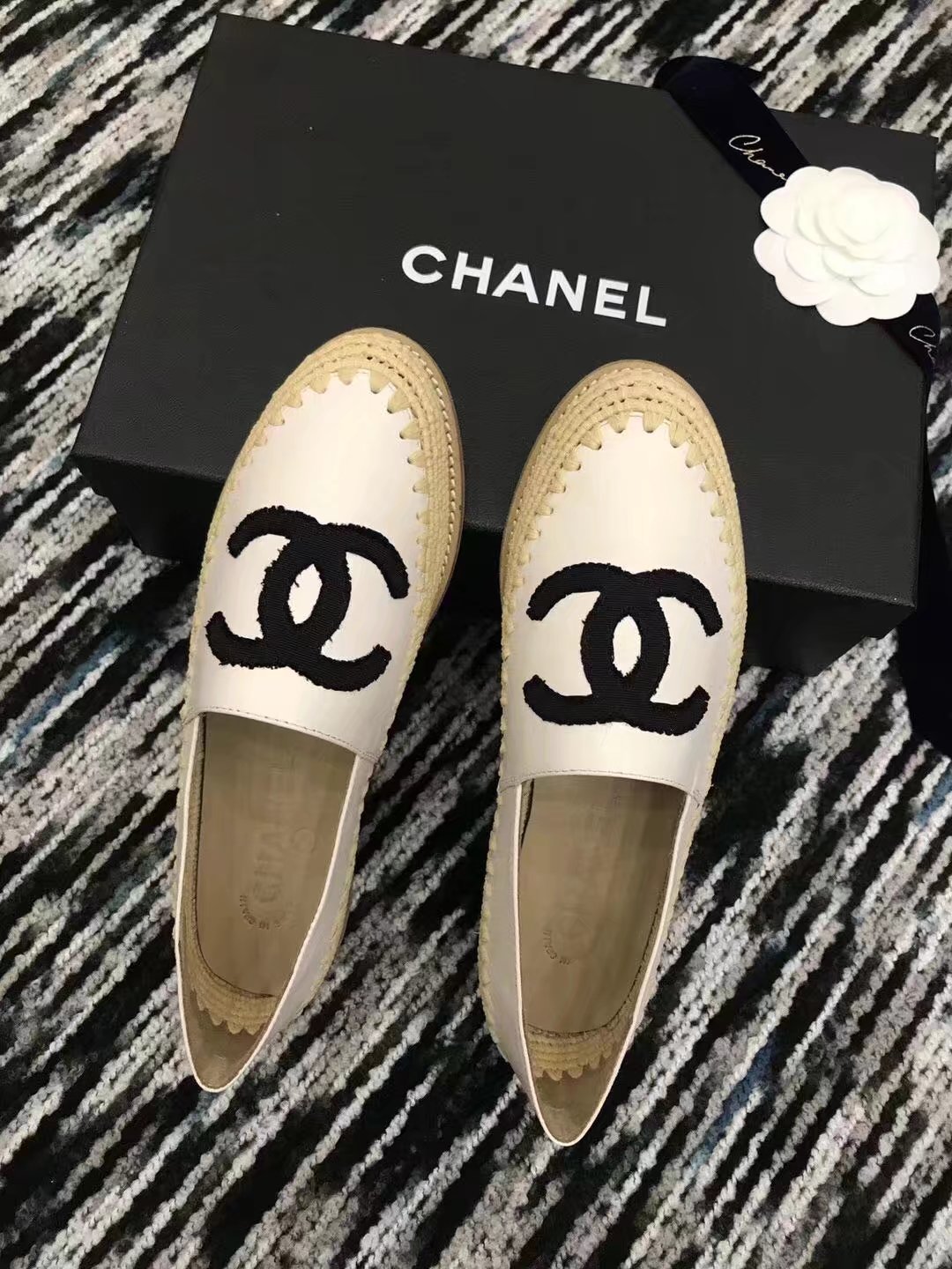 Chanel Casual Shoes CH2277LRF off-white