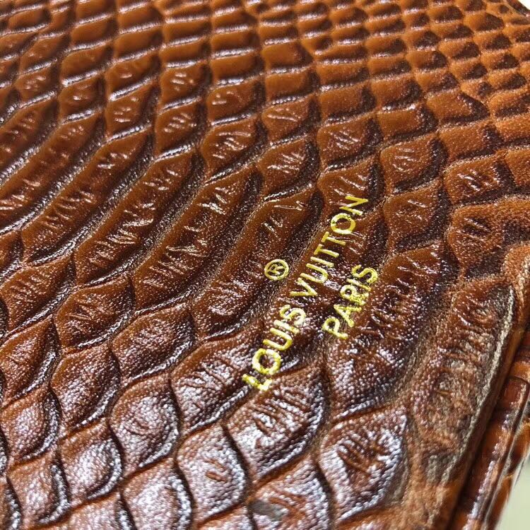Louis Vuitton Snake skin  PETITE BOITE CHAPEAU M43510 brown