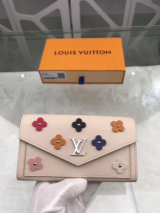 Louis vuitton original Mylockme bucket wallet 62656 cream