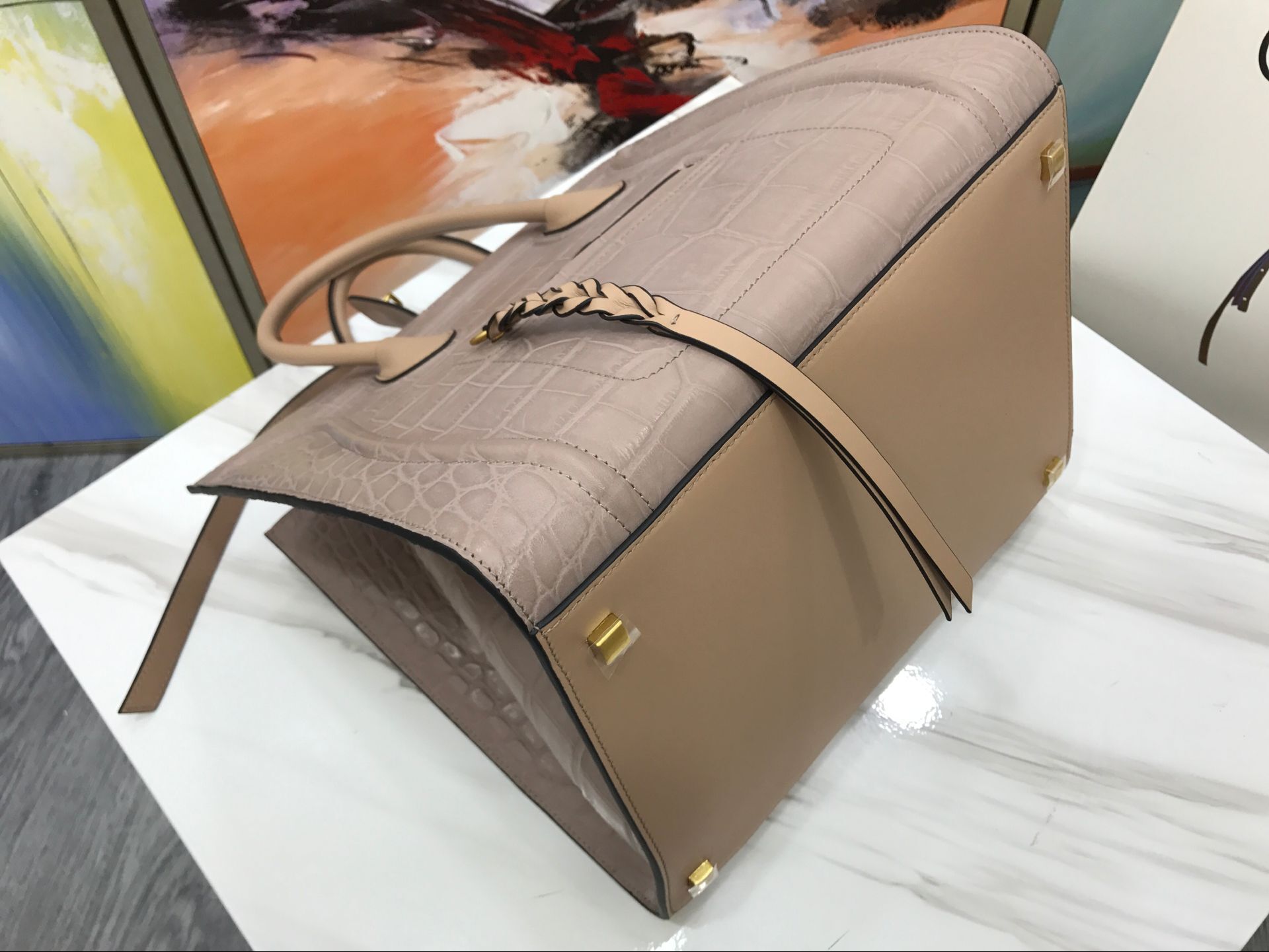 Celine Luggage Phantom Tote Bag Croco Leather CT3372 Light apricot
