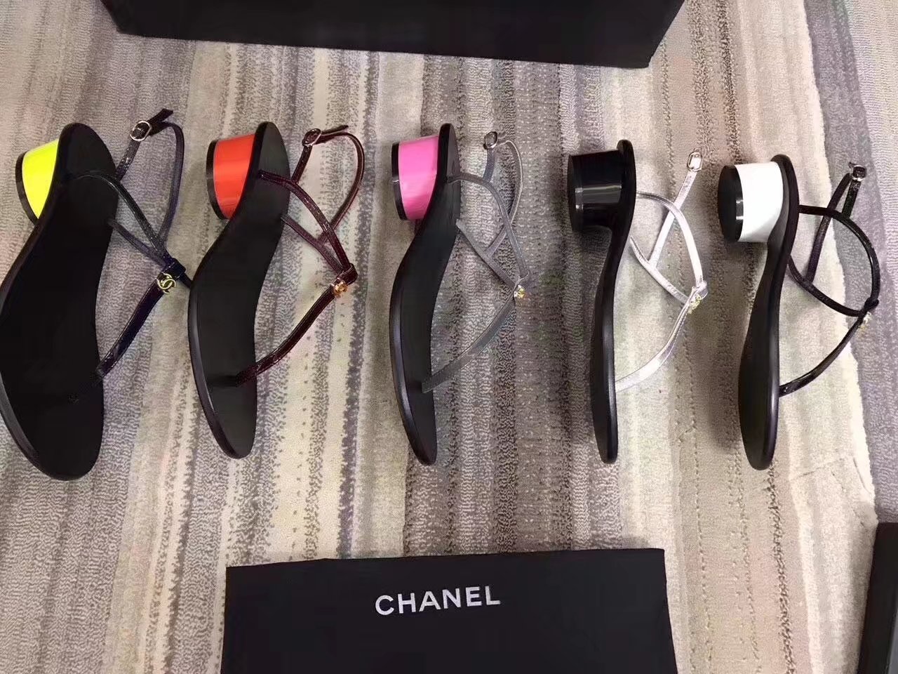 Chanel sandals CH2332LS blue heel of a shoe 2CM