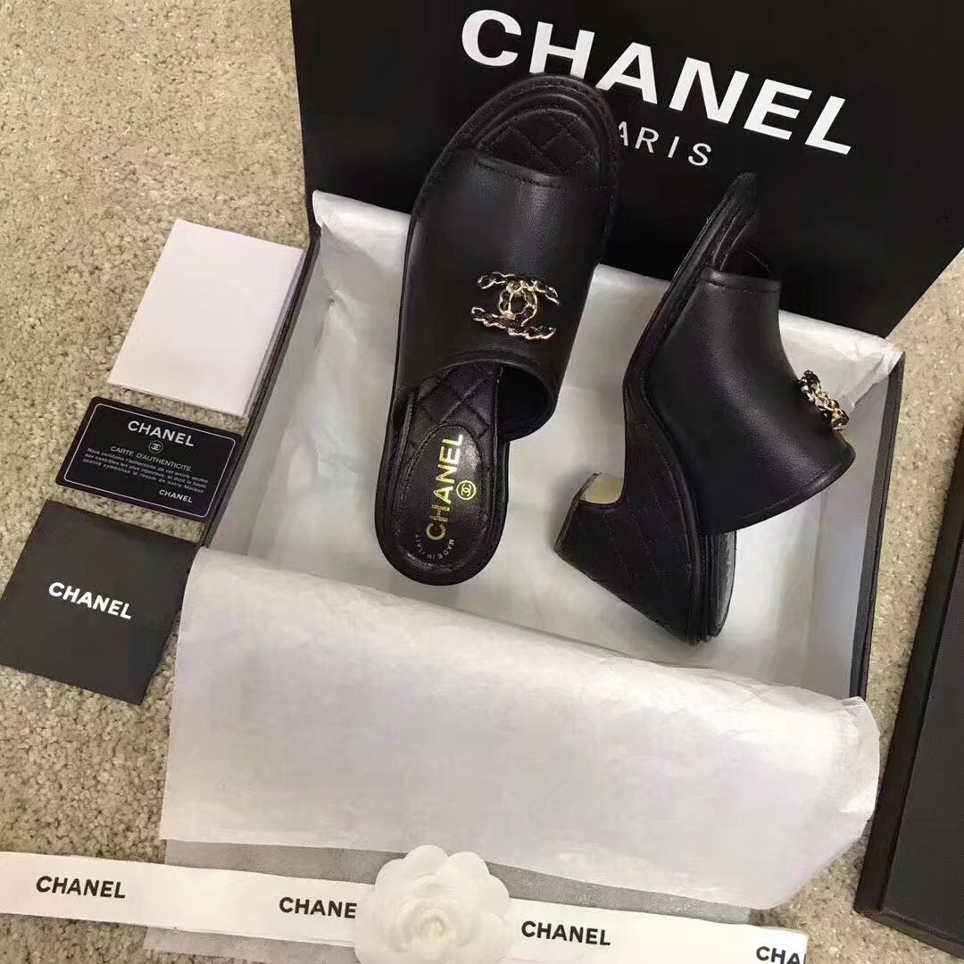 Chanel slippers CH2329LS black