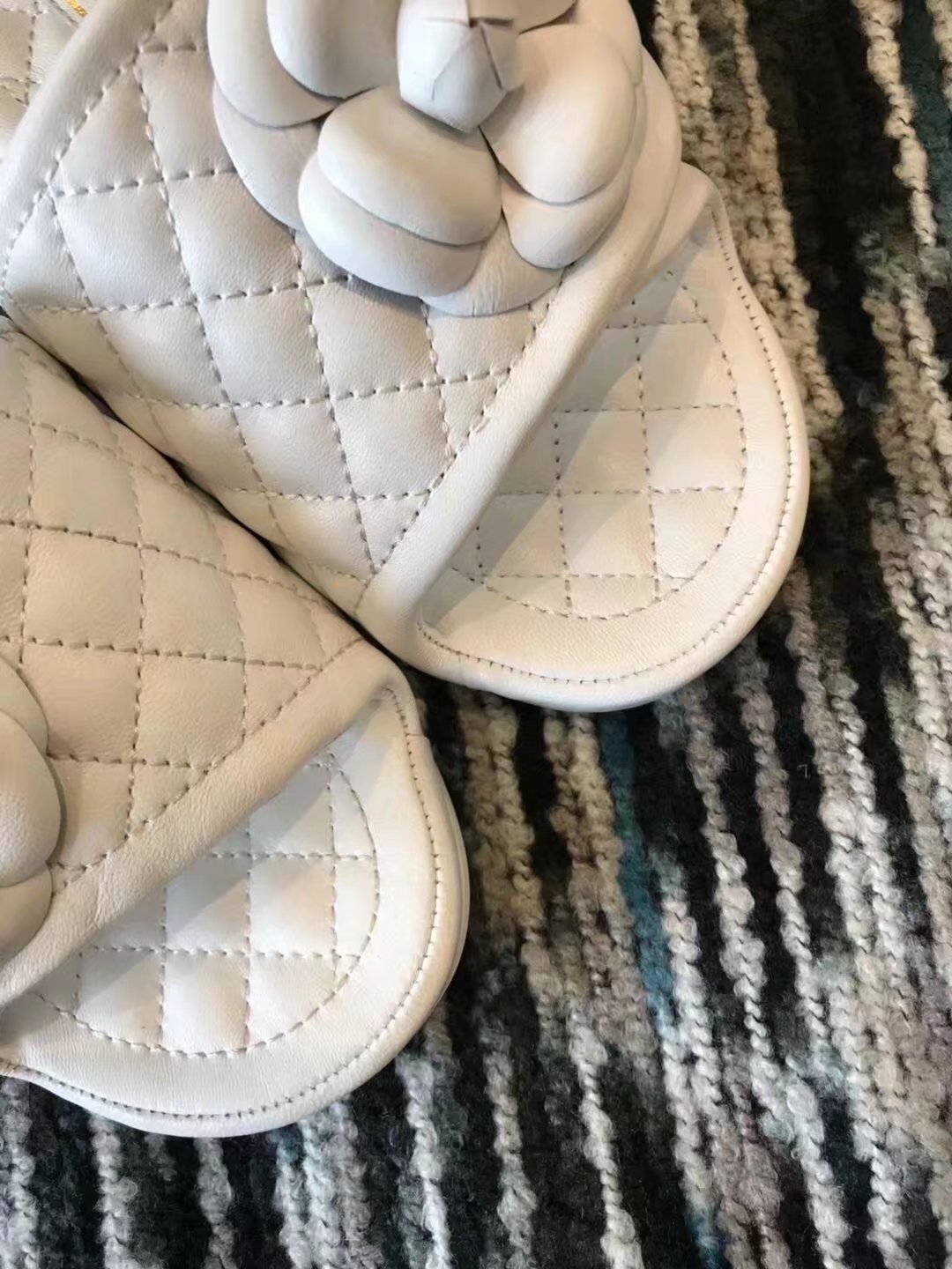 Chanel slippers CH2335LRF white