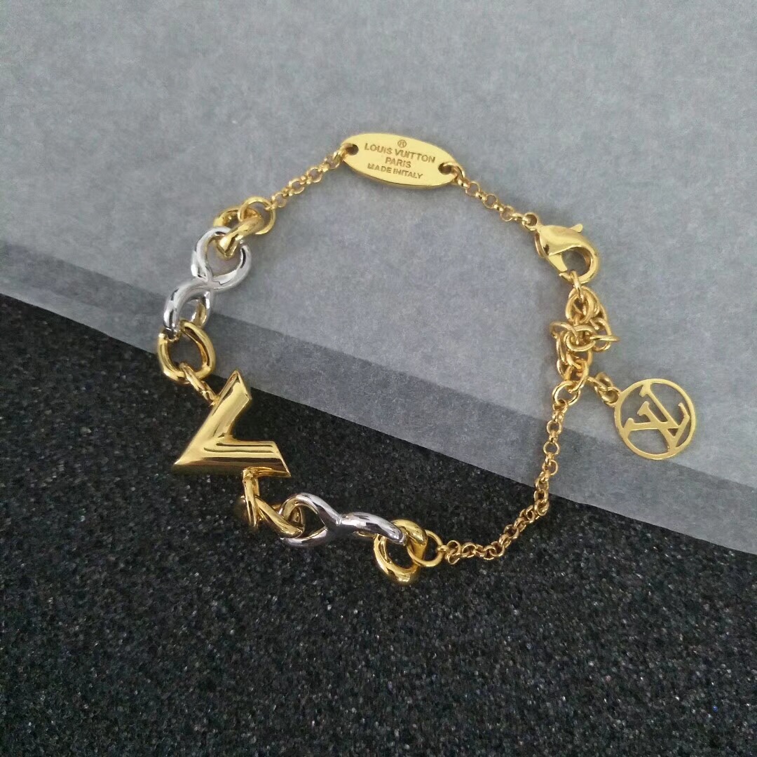 Louis Vuitton Bracelets 7895