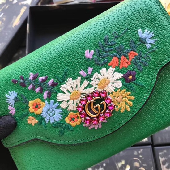 Gucci GG Marmont matelasse mini bag 499314 green