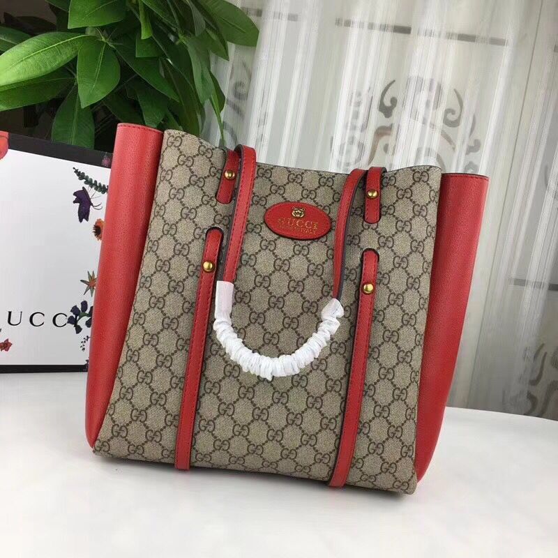 Gucci GG Supreme Canvas Shoulder Bag 5698