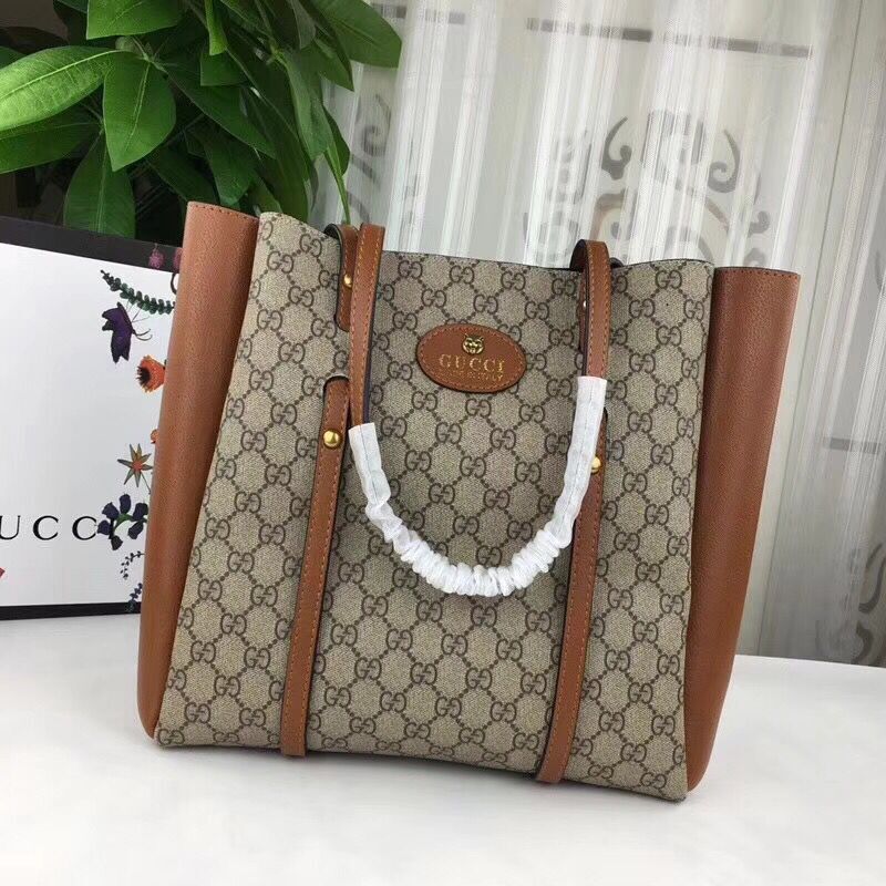 Gucci GG Supreme Canvas Shoulder Bag 5698 