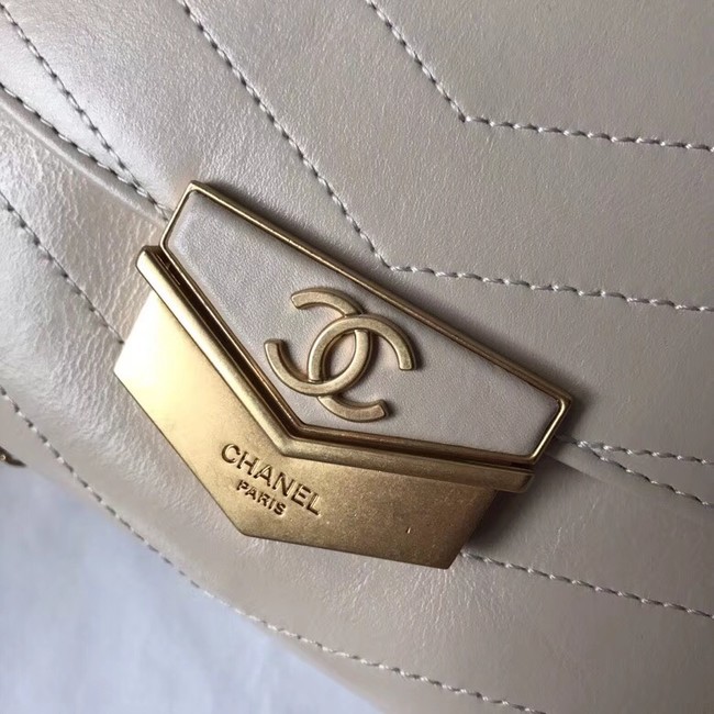 Chanel Clutch Calfskin & Gold-Tone Metal A57493 Beige