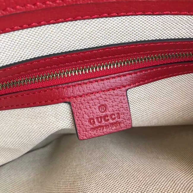Gucci GG Supreme medium shoulder bag 523354 red