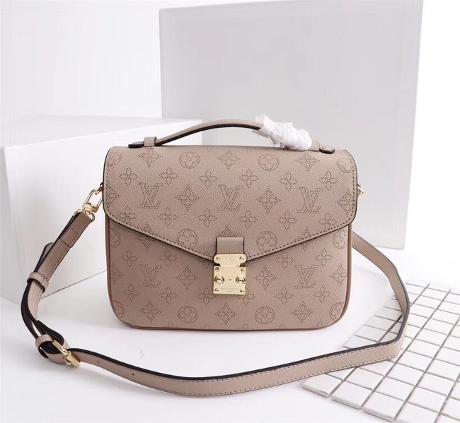 Louis Vuitton Mahina Leather POCHETTE METIS M40780 apricot