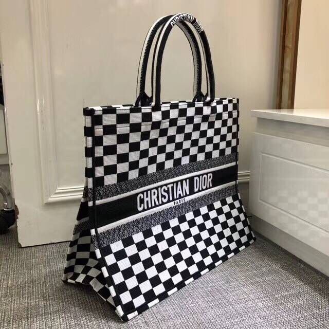 Dior Book Tote Bag Aus Besticktem Dior Oblique Toile 2863 Black&White