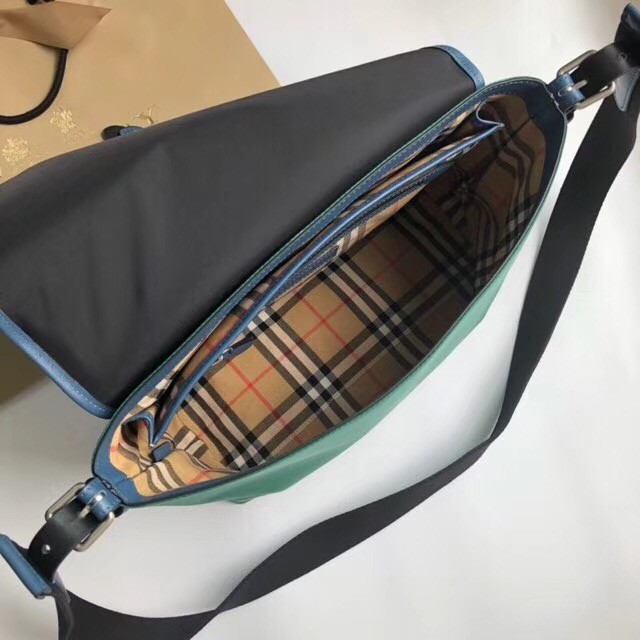 BurBerry House Check Messenger Bag B9263 black&green