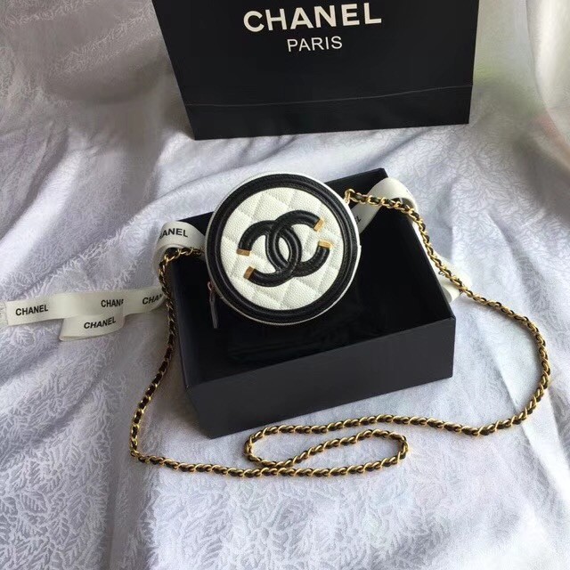 Chanel Original Clutch with Chain A81599 white