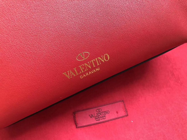 VALENTINO Candy Rockstud quilted leather shoulder bag 0650 red