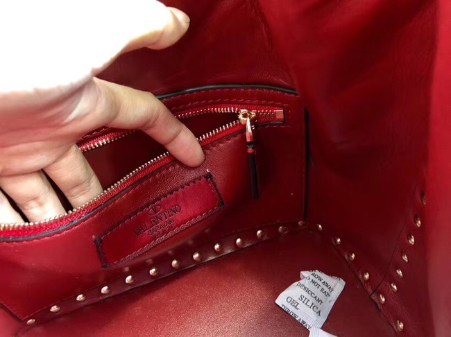 VALENTINO Rockstud leather bucket bag 0059L red